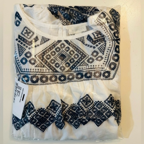 NWT Jennifer and Grace White & Blue Eyelet Sleeveless 100% Cotton Blouse Medium - Picture 15 of 15